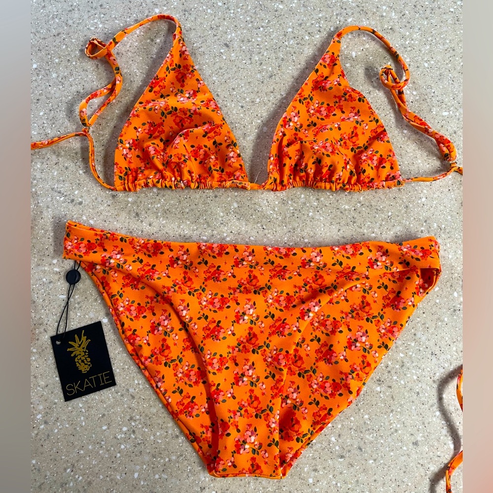 Floral Skatie bikini size Medium
